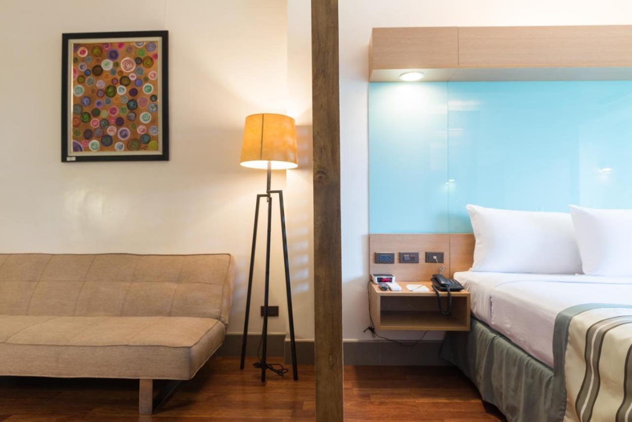 Microtel By Wyndham South Forbes Near Nuvali Hotel